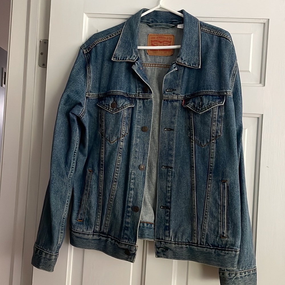 Never worn Levi Jean Jacket